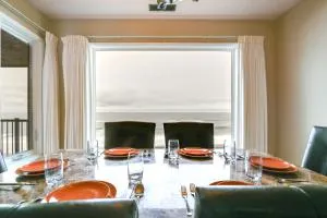 Lincoln City Condo Pool Access, Walk to Beach! - 林肯市