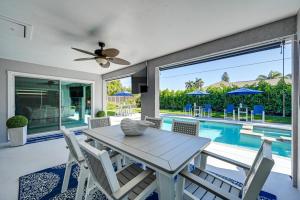 Pool and Spa Luxe Home in Naples! - 4hvězdičkové hotely ve městě Naples