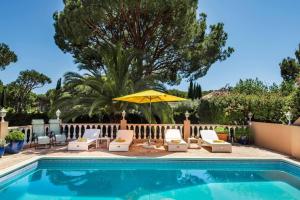 4 Bedrooms Private Pool Close ToAmenities