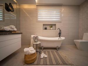 Luxurious Listed New Villa With 5 Br- 6 Bt In Sosua