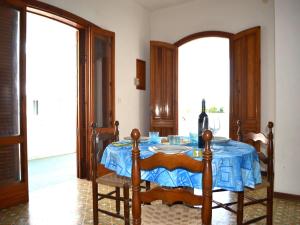 Umi holiday home on the first floor with outdoor space in San Foca