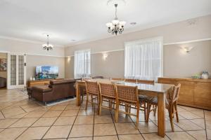 The Cali on Edward - Open & Airy Ambiance