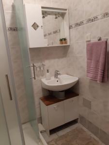 Apartments by the sea Starigrad, Paklenica - 21824