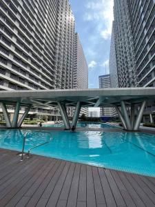 SMDC Fame Residence luxurious family suite condo near mrt