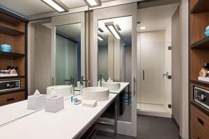 Aloft by Marriott Seattle Sea-Tac Airport
