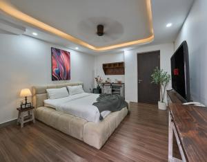 Green Riverside Hotel & Apartment