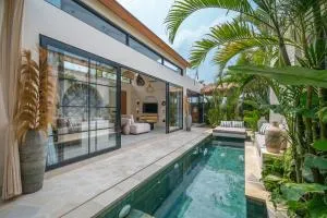 Villa Isly - Stylish 2BR Villa with BBQ, Rooftop and Beach Nearby - Munggu