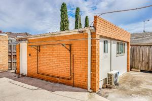 StayAU Cozy 1BR Living Space Near Chadstone