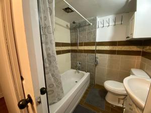 Fabulous House 2 Levels 5 rooms fully renovated next metro