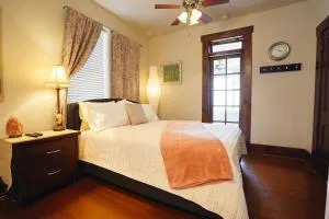 FlatIron Suite 204 - historic sandstone hotel - 温泉城