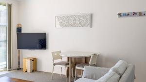 Bella Vista Unit 7 - 19 Shoal Bay Road