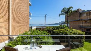 Bella Vista Unit 7 - 19 Shoal Bay Road