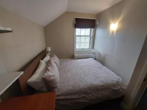 930R-B1 The Old House