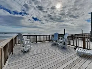 You, Me, & The Sea - سيرف سيتي