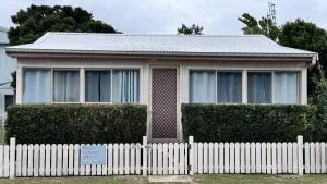 The Pink Place - Wooli