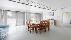 Twin Palms Retreat