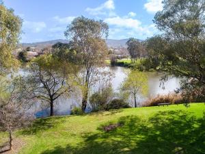 Chic 2BR in the heart of South Albury