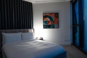 40th Floor Penthouse with Gorgeous 180 Degree Ocean & City Views