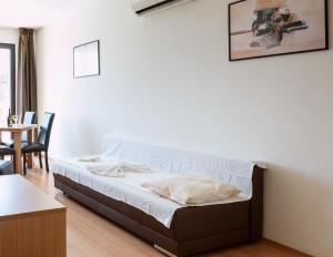 Seaside Apartment with 2 Bedrooms for up to 5 Guests