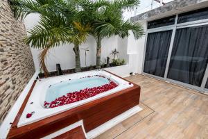 Penthouse Beach Holiday Private Jacuzzi Bbq Family Friendly Maid Service