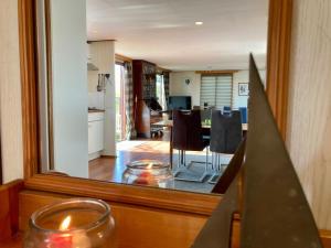 Tolles 2 Pers Haus König mit Hafenblick am Lauwersmeer