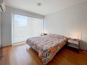 Spacious Studio in San Telmo with Balcony, Gym Pool