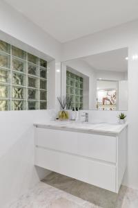 Luxury Beach Studio - Resort Pools