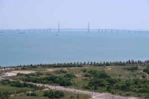 Grand Bleu Hotel & Residence