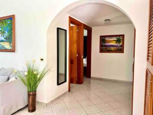 Casati Family House, Great Pool Garden