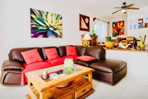 Superior Comfort Room With Swimming Pool Air Conditioning and Parking