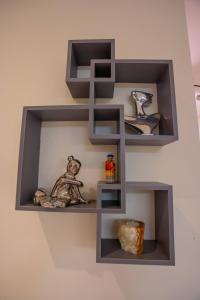 Luxury Apartment With Poll