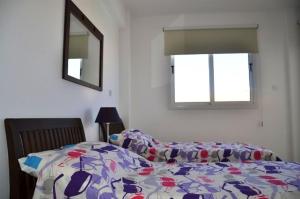 Two bed apartment with sea views and pool views