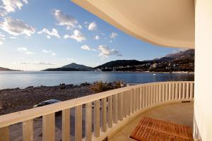 Sea view Apartments Rafailovici