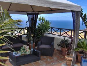 Holiday home to the street with big kitchen