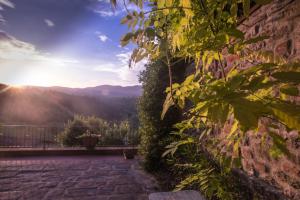 Holiday home features with Italian garden and free Wifi