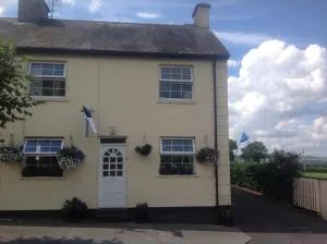 Hill View B&B Silvermines Buget Accomodation - Ballymackey