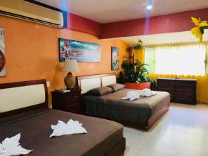 Suite Jacuzzi Room in Stunning Villa Playacar Ii