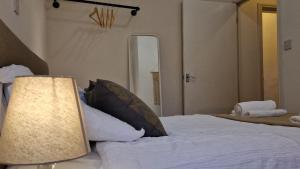 Spacious 1 Br Lincoln City Centre Amenities, free Parking