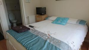 En suite shower room Double room with 1 double deyr