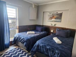 25 ON Main Struisbaai