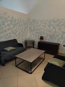 Apartment 2 bedroom 15 min by bus to center