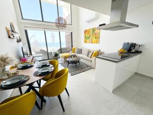 Lovely furnished one-bedroom apartment with an amazing sea view