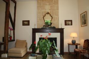 Aux grilles du Château de Saint-Aignan, à 2km de Beauval, les maisons de Sidonie et Léonard