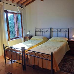 Charming Holiday Home with swimming pool, Siena Tuscany, wi-fi, pets allowed