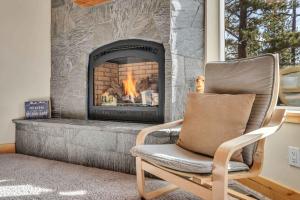 Sunny Daze Cabin Luxurious 4BDR with Stunning Views