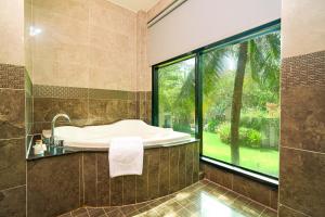 Famiana Resort & Spa - Breakfast is served as Brunch 6AM30 to 1PM