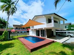 Port Dikson Beach Side Villa - Kampong Arab