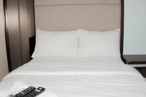 Fancy Studio at Springlake Summarecon Bekasi Apartment By Travelio