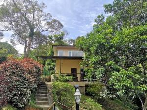 Orchard Villa, Radiant Janda Baik
