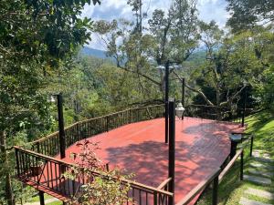 Orchard Villa, Radiant Janda Baik